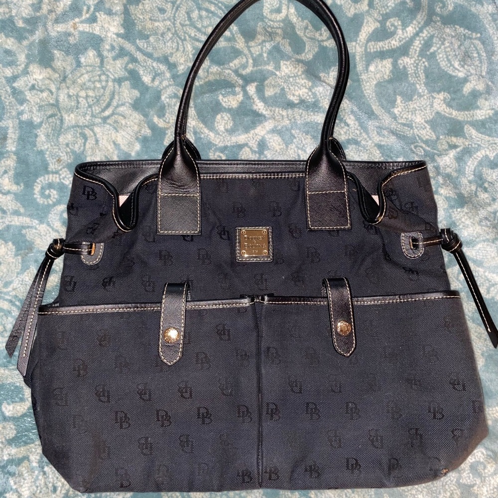 Dooney&Bourke Black Purse